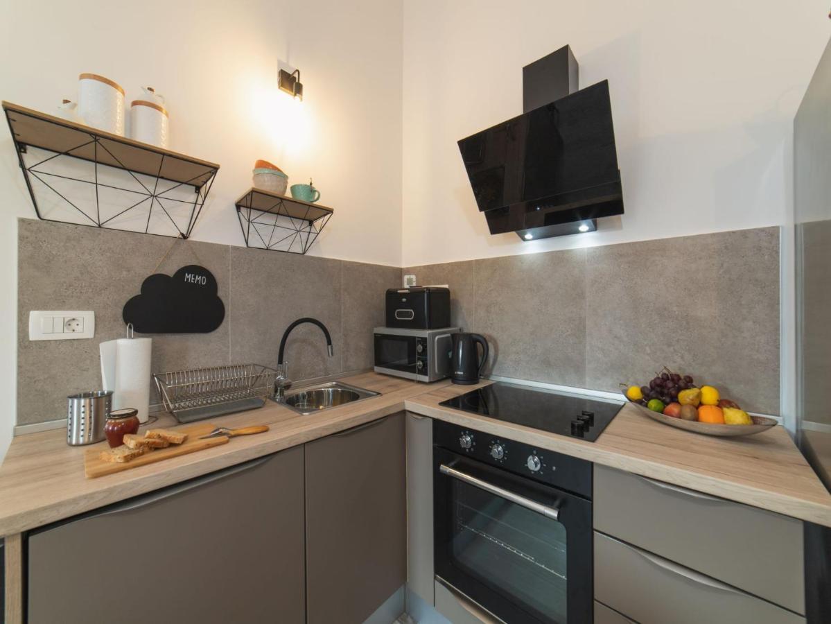 Apartment Fiora Kastela Luaran gambar