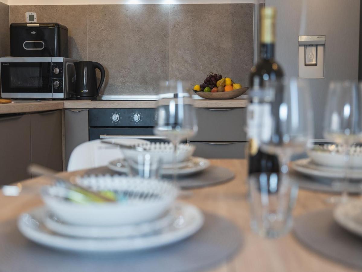 Apartment Fiora Kastela Luaran gambar