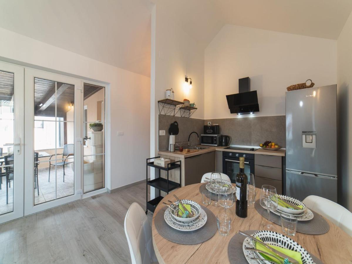 Apartment Fiora Kastela Luaran gambar