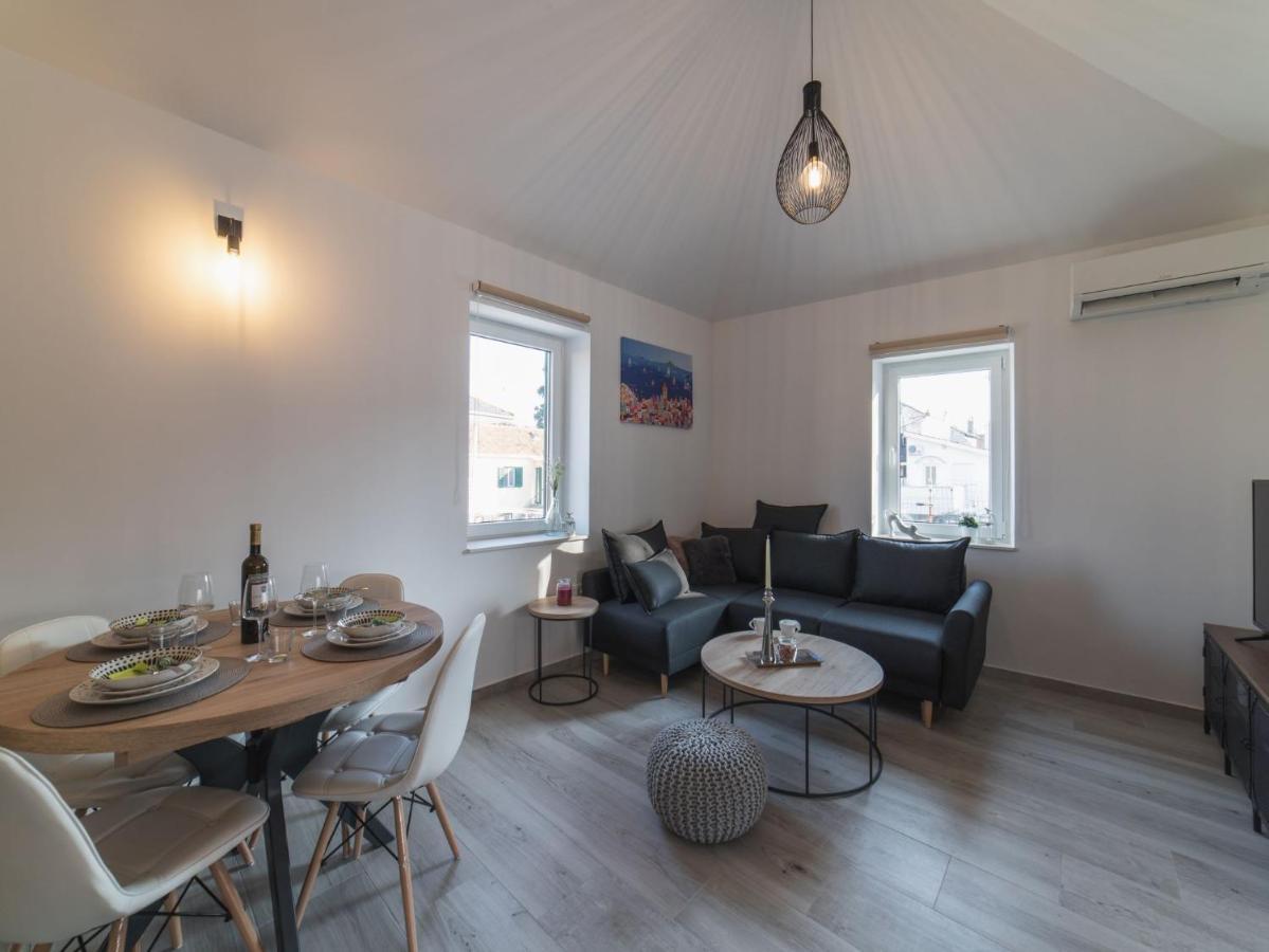 Apartment Fiora Kastela Luaran gambar