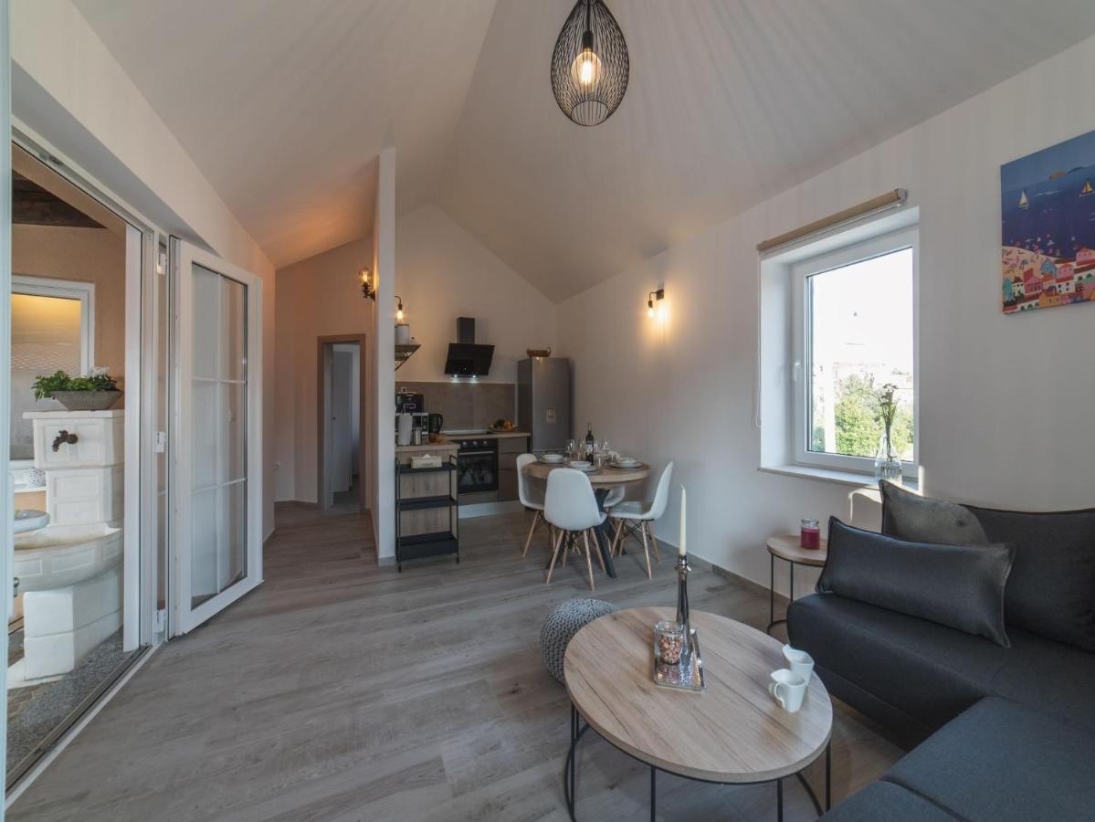 Apartment Fiora Kastela Luaran gambar