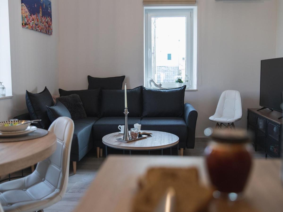 Apartment Fiora Kastela Luaran gambar