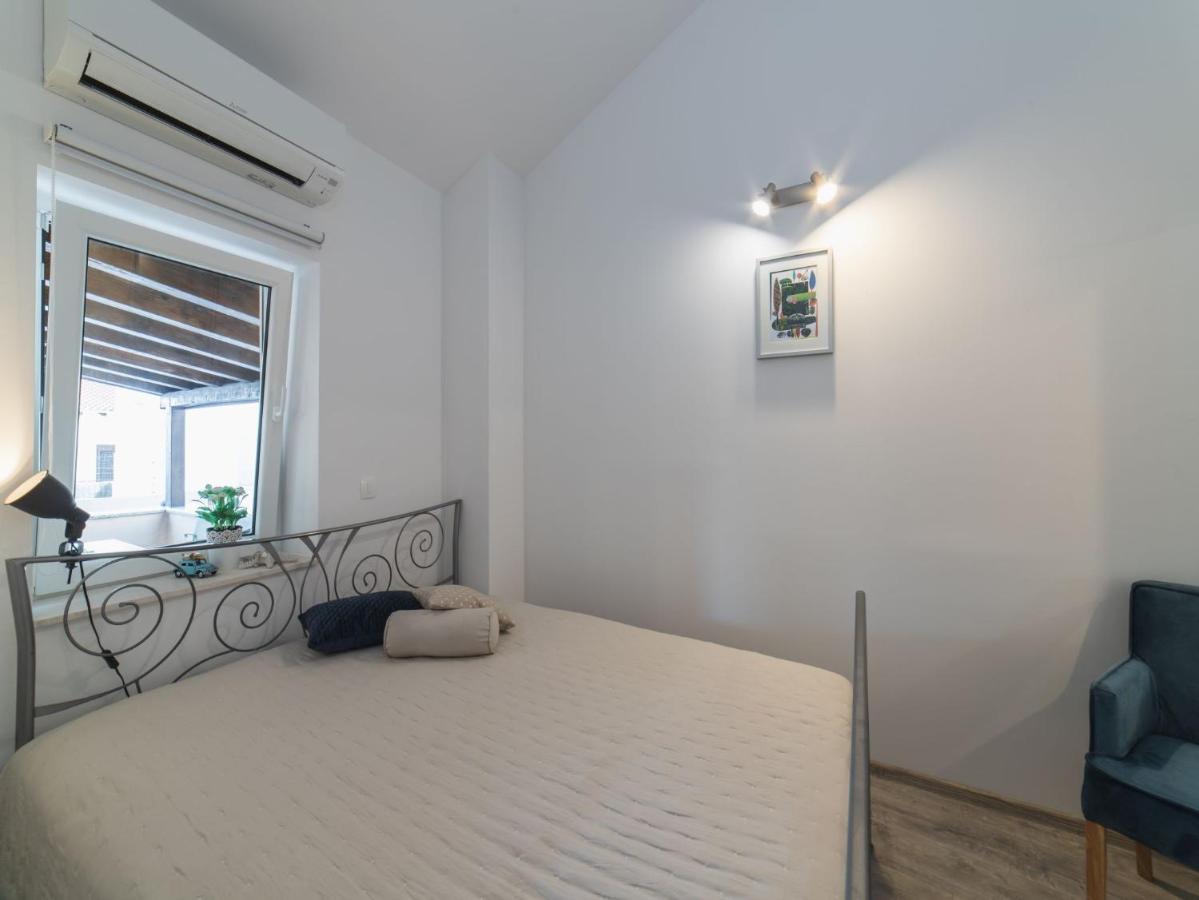 Apartment Fiora Kastela Luaran gambar