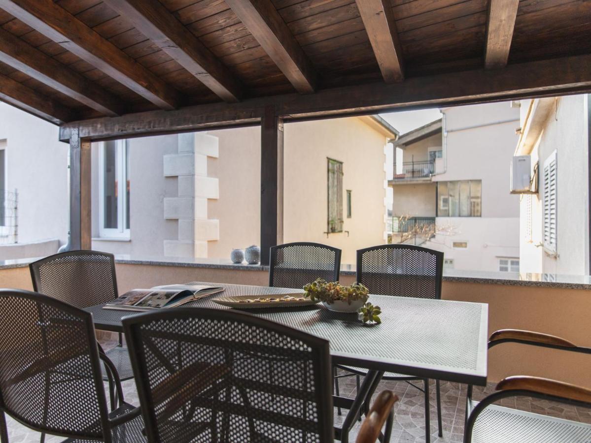 Apartment Fiora Kastela Luaran gambar