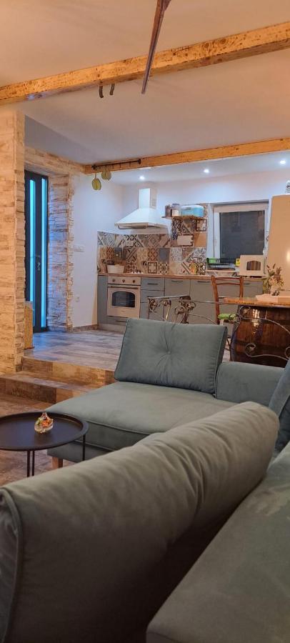 Apartment Fiora Kastela Luaran gambar