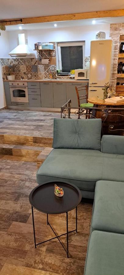 Apartment Fiora Kastela Luaran gambar